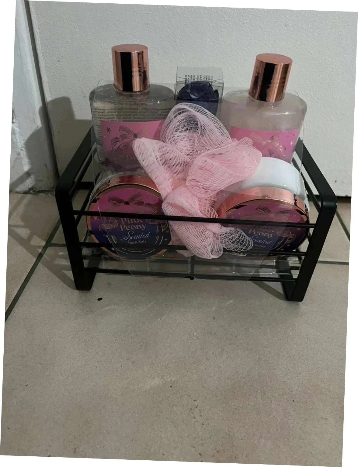 Neuf | Grand Coffret Cadeau Pink Peony - 6 Produits Bain & Soins Corps - Petit Prix